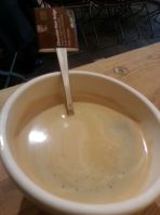 Café con leche de soja en Le Pain Quotidien