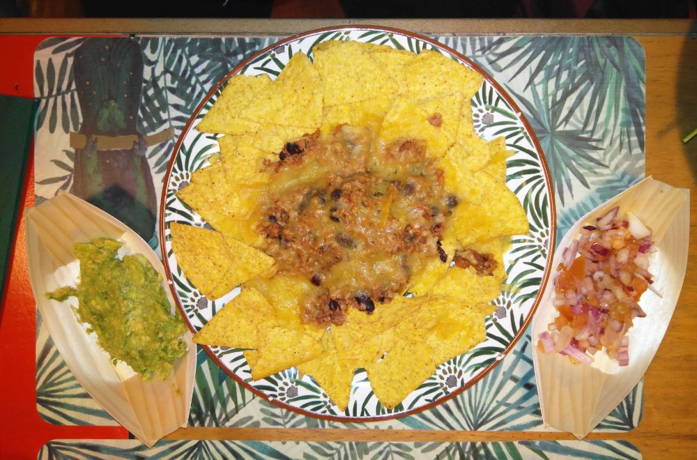 Nachos con ‘chili sin carne’.jpg