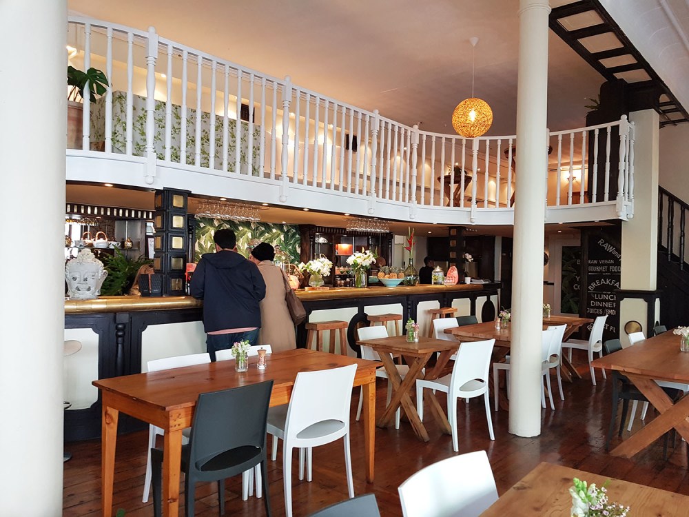 Foto 1_Interior del Raw And Roxy