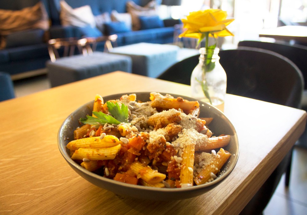 Foto 3_Penne rigate con salsa boloñesa